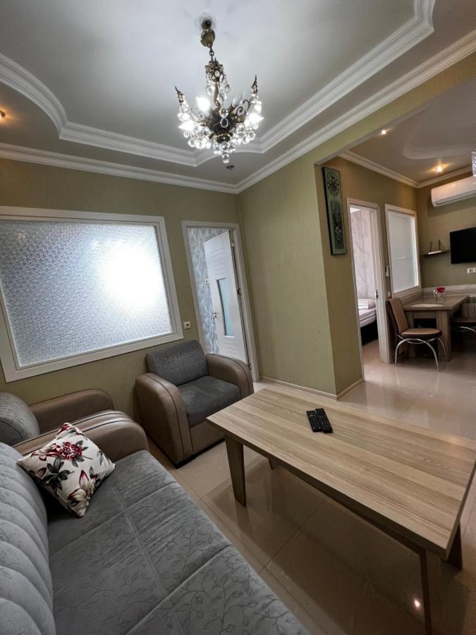 Nukri'S Apartment Батуми Екстериор снимка