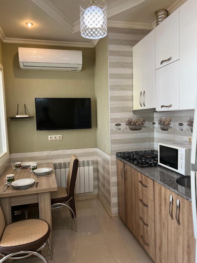 Nukri'S Apartment Батуми Екстериор снимка